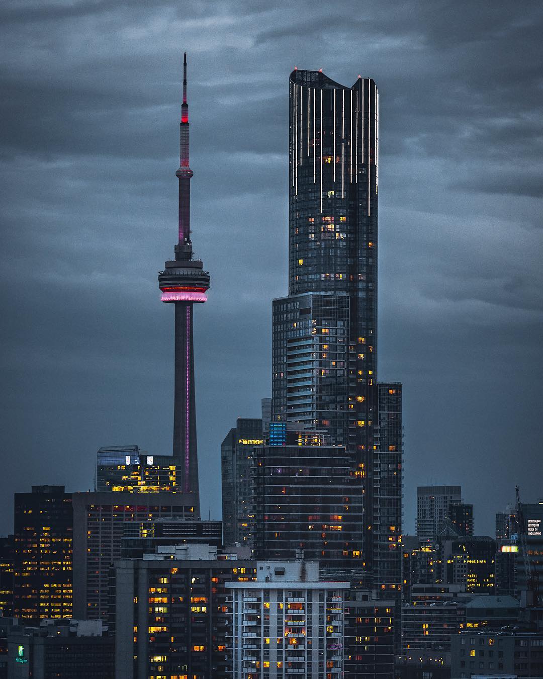 多伦多紫光天际线-加拿大安大略省多伦多照片摄影图片_ID:133423572-Veer图库
