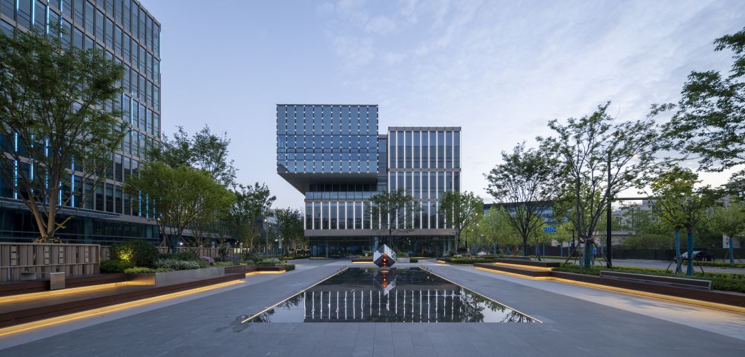 上海·港城国贸中心 | 罗朗景观 ARCHINA 项目