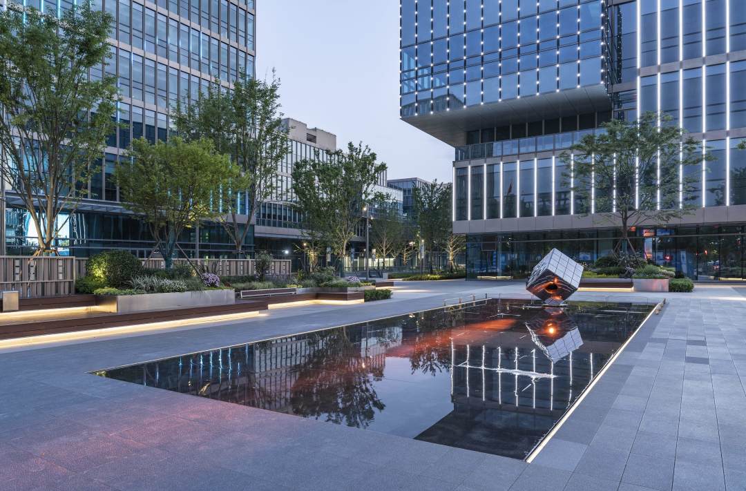 上海·港城国贸中心 | 罗朗景观 ARCHINA 项目