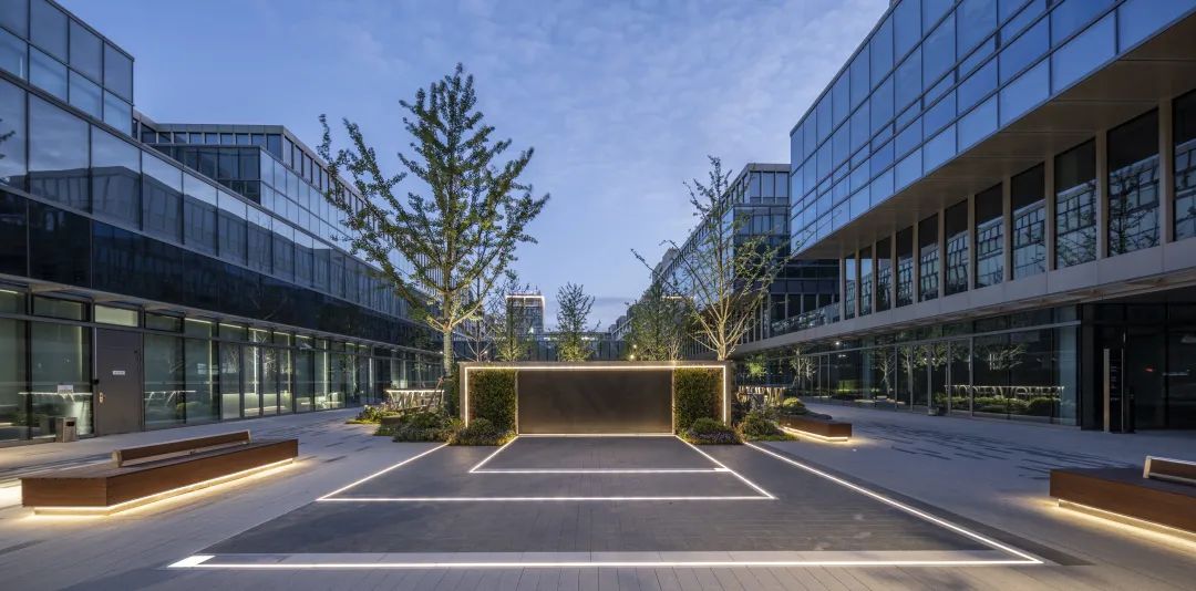 上海·港城国贸中心 | 罗朗景观 ARCHINA 项目