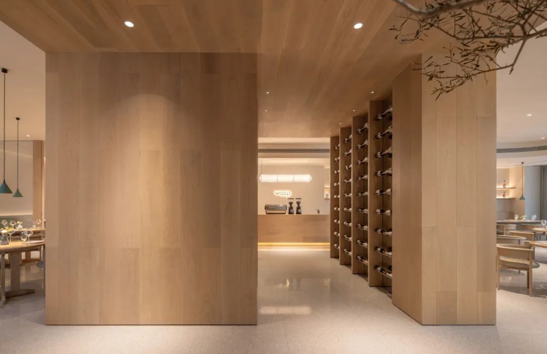 杭州青蜂餐厅 · 三维大厦店 | 杭州观堂室内设计有限公司 - Press 地产通讯社