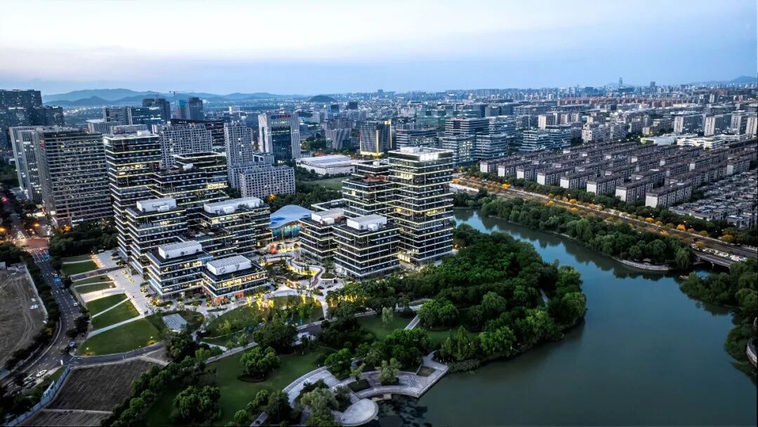 杭州未科阿里中心｜阿普贝思景观设计- ARCHINA