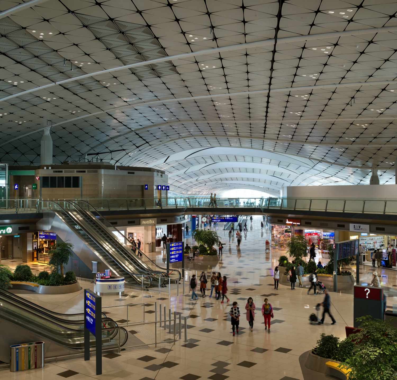 运通百夫长休息室体验：香港国际机场 (HKG) - 美国信用卡指南